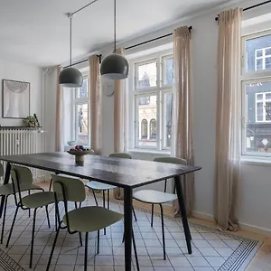 Sanders Main - Popular Two-bedroom Duplex Next To Magical Nyhavn Apartment Copenhagen