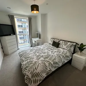 Cozy, Luxury Spacious In Shared Campsite Thamesmead (Greater London)